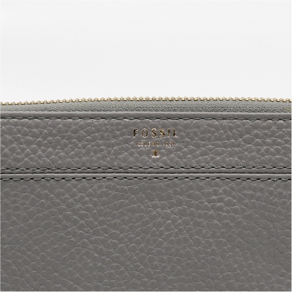 FOSSIL Pebbled Leather Zip Wallet with Large Tassel - Picture 11 of 11